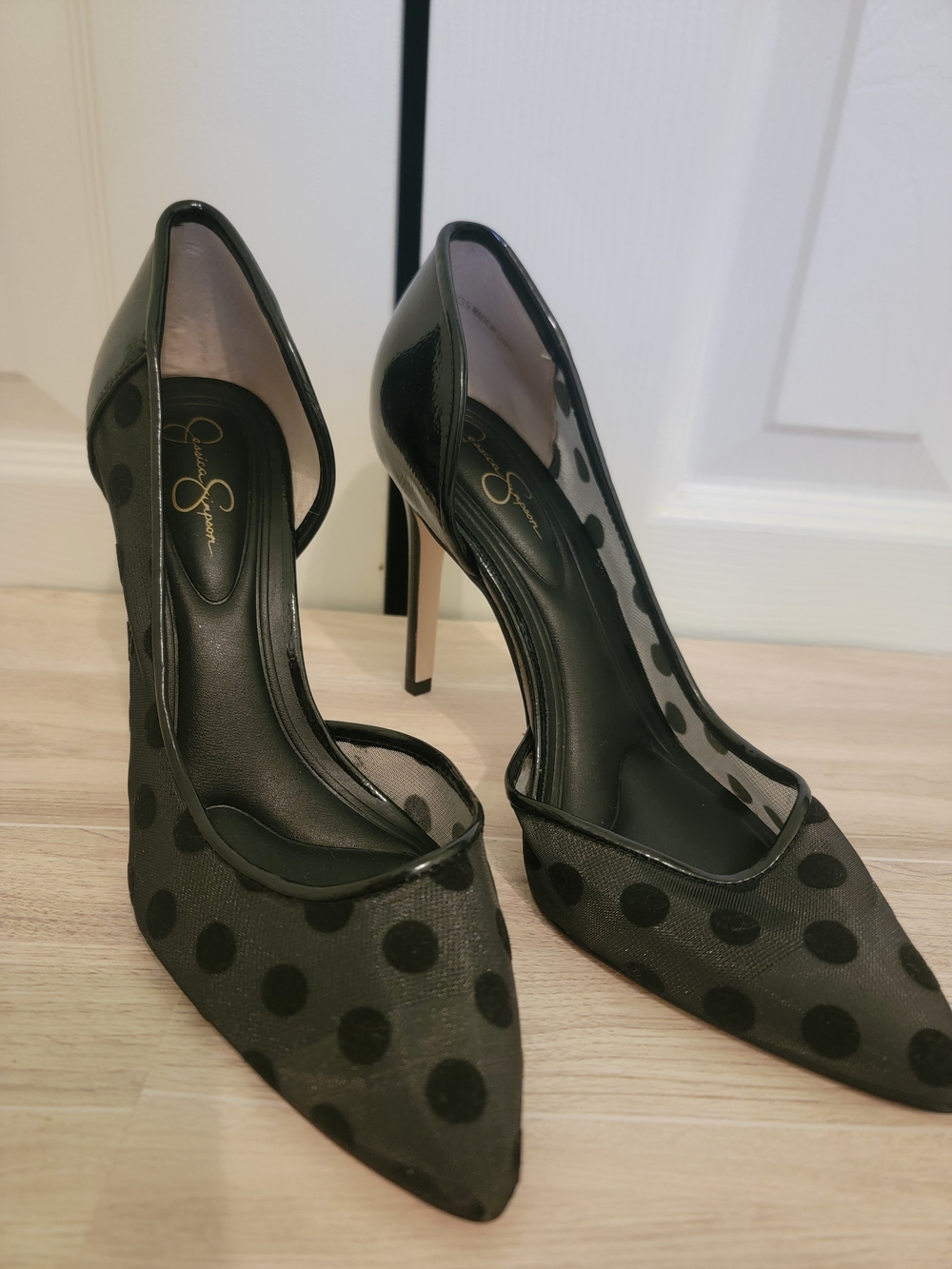 Jessica Simpson Black Polka Dot Pointed Toe Pumps